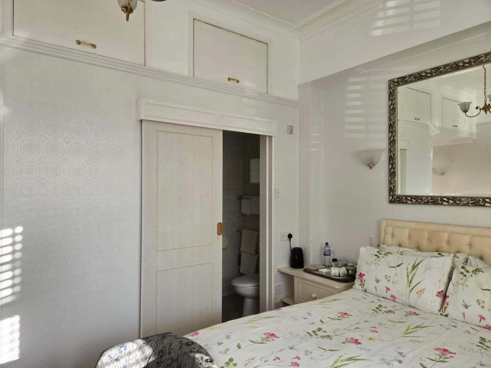 Shoreline Accommodation 伯恩茅斯 外观 照片
